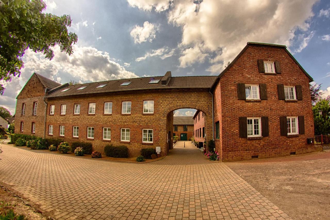 Hotel Landhaus Goddertzhof Erkelenz Exterior foto